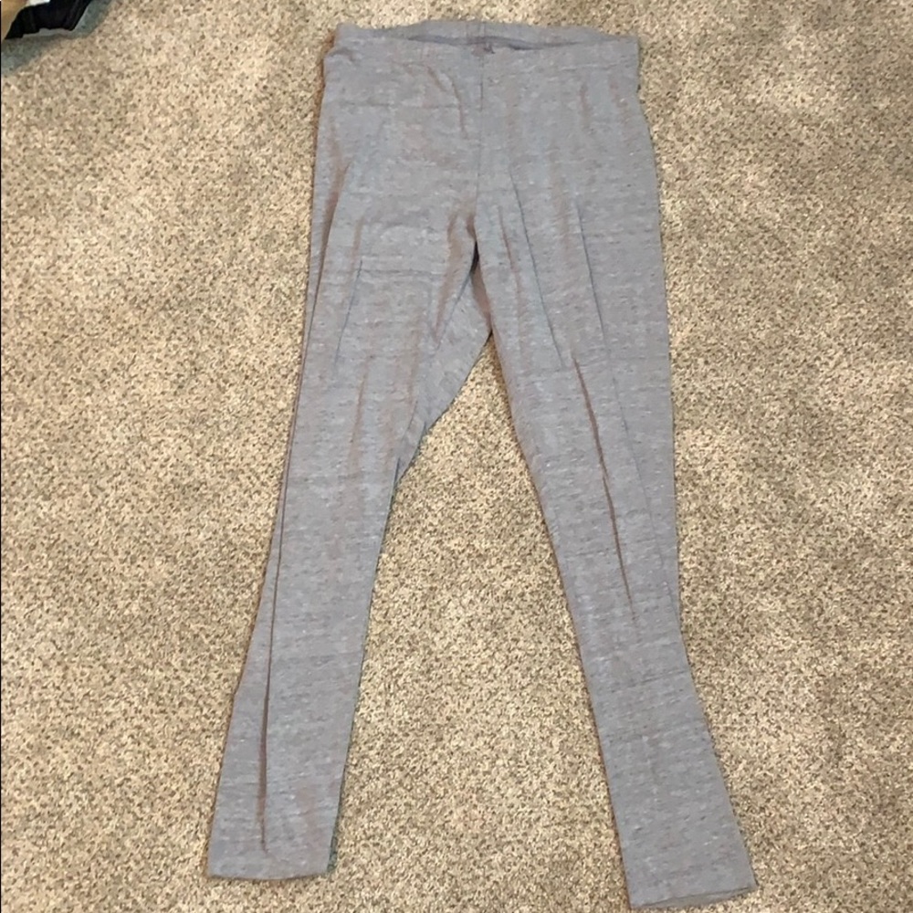 $5 CLEANOUT: Grey Leggings